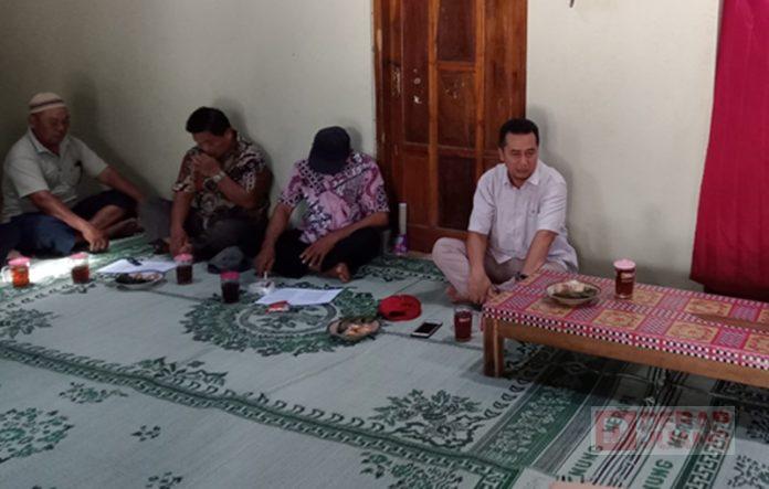 Sutoyo Sarasehan dengan Kelompok Kerjo Tani' Sutoyo Sarasehan dengan Kelompok 'Kerjo Tani'