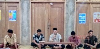 Sutoyo Sarasehan dengan Warga Desa Jatimarto Sutoyo Sarasehan dengan Warga Desa Jatimarto