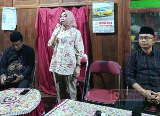 Titik Sugiyarti: Warga Manggis Go Nyawiji