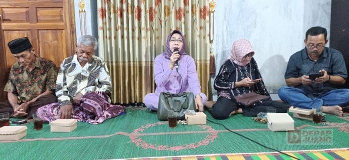 Hadiri Sarasehan Warga, Titik Sugiyarti: Waspadai Provokasi! Hadiri Sarasehan Warga, Titik Sugiyarti: Waspadai Provokasi!