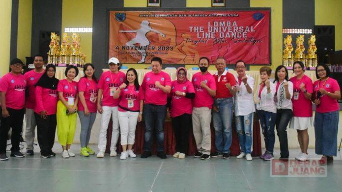 Dance membuka Lomba Line Dance Dance membuka Lomba Line Dance