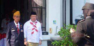 Peringati Hari Pahlawan, Ketua DPRD Emban Tugas Sebagai Ajudan Inspektur Upacara Peringati Hari Pahlawan, Ketua DPRD Emban Tugas Sebagai Ajudan Inspektur Upacara