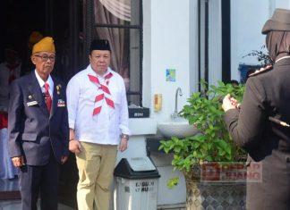 Peringati Hari Pahlawan, Ketua DPRD Emban Tugas Sebagai Ajudan Inspektur Upacara Peringati Hari Pahlawan, Ketua DPRD Emban Tugas Sebagai Ajudan Inspektur Upacara