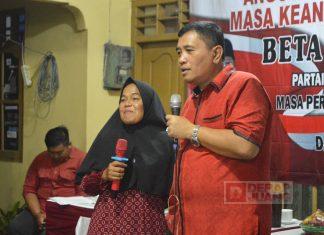 Sapa Warga Mertasinga, Taufik Hadiri Reses Beta Fatmahsari Sapa Warga Mertasinga, Taufik Hadiri Reses Beta Fatmahsari