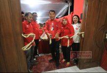 DPC Surakarta Resmikan 7 Posko Pemenangan Ganjar-Mahfud Tingkat Kelurahan DPC PDI Perjuangan Surakarta Resmikan Serentak 7 Posko Pemenangan Ganjar-Mahfud Tingkat Kelurahan.