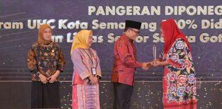 ‘Pangeran Diponegoro’ Hantarkan Pemkot Semarang Raih TOP 45 Inovasi Pelayanan Publik ‘Pangeran Diponegoro’ Hantarkan Pemkot Semarang Raih TOP 45 Inovasi Pelayanan Publik