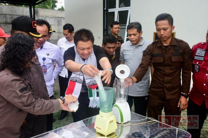 Dance Hadiri Pemusnahan Barang Bukti Kejahatan di JLS Dance Hadiri Pemusnahan Barang Bukti Kejahatan di JLS