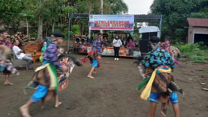 Tri Wahyuningsih, Giatkan Pembinaan Kesenian di Dusun Magunan Tri Wahyuningsih