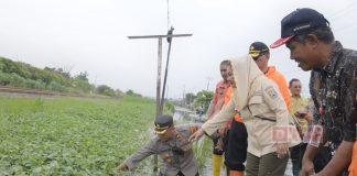 Gerak Cepat, Mbak Ita dan Jajarannya Tangani Banjir di Bangetayu Kulon