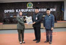 Ristawati Hadiri Rapat Paripurna Pengambilan Keputusan DPRD Kebumen Ristawati Hadiri Rapat Paripurna Pengambilan Keputusan DPRD Kebumen