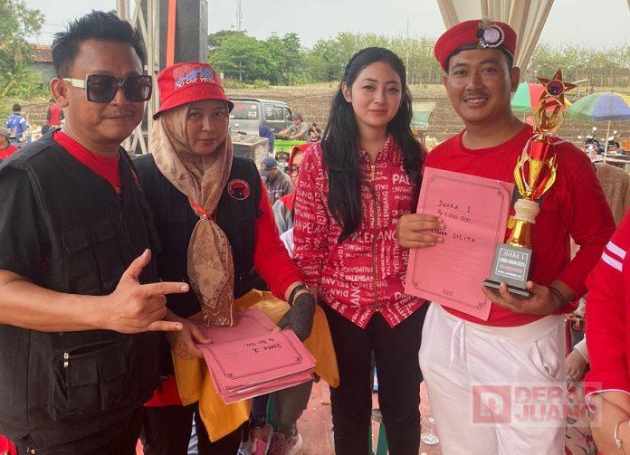 Sintia bersama pemenang Sintia bersama pemenang