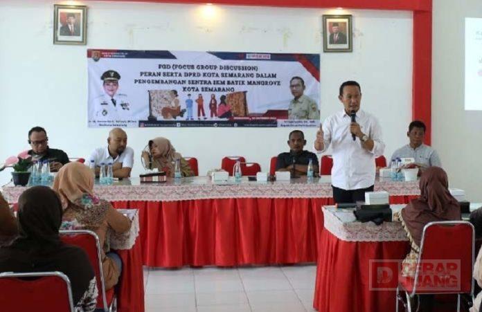 Kadar Lusman Narasumberi FGD Pengembangan Sentra IKM Batik Mangrove Kadar Lusman Narasumberi FGD Pengembangan Sentra IKM Batik Mangrove