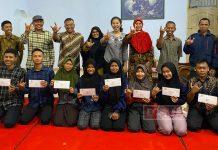 Azalea Bagikan SK Beasiswa PIP Untuk Pelajar Desa Kepatihan Azalea Bagikan SK Beasiswa PIP Untuk Pelajar Desa Kepatihan