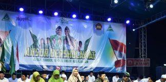 Ristawati Hadiri Ansor Bersholawat di Alun-alun Karanganyar Ristawati Hadiri Ansor Bersholawat di Alun-alun Karanganyar