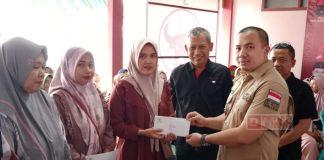 Bersama Gilang, Junarso Berikan Bantuan PIP Kepada Pelajar Di Kecamatan Keling Bersama Gilang, Junarso berikan bantuan PIP Kepada Pelajar di Kecamatan Keling