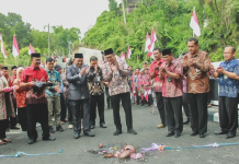 Bupati Magelang Meresimkan Jembatan yang menghubungkan 2 di Desa Paten, Kecamatan Dukun Bupati Magelang