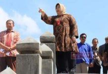 Bupati Yuni Tinjau Pembangunan TPU Larasati Sukowati