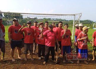 PAC PDI Perjuangan Limpung Giat Gotong Royong Kerja Bakti Lingkungan PAC PDI Perjuangan Limpung Giat Gotong Royong Kerja Bakti Lingkungan