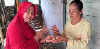 Komandan Tempur Bintang Dua Blora, Lakukan Aksi Bagi- Bagi Telur Gratis