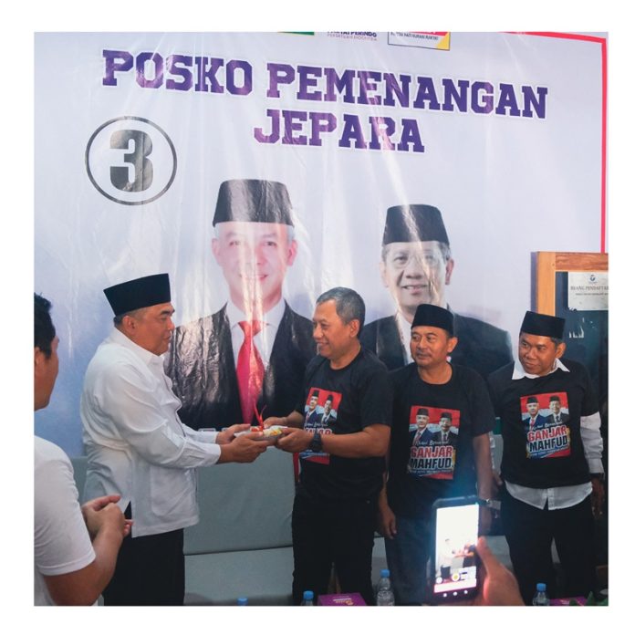 Junarso Resmikan Posko TPD di Jepara Bersama Partai Koalisihh Junarso Resmikan Posko TPD di Jepara Bersama Partai Koalisi