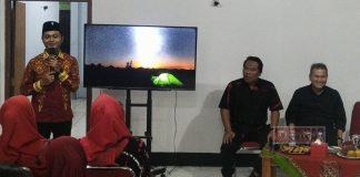 Margono Dampingi Warga Kelurahan Giritirto Sarasehan bersama Bupati Margono Dampingi Warga Kelurahan Giritirto Sarasehan bersama Bupati