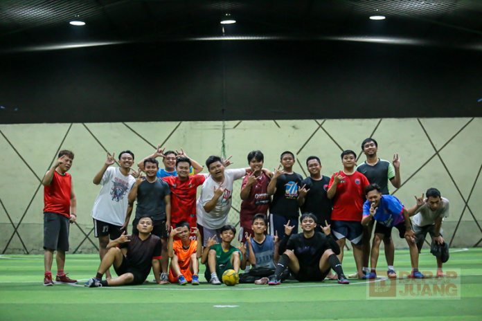 Mas Fendy Futsal dengan Anak muda Mas Fendy Futsal dengan Anak muda