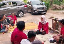 Mbak Binta Beri Edukasi Politik pada Warga di Sidoharjo