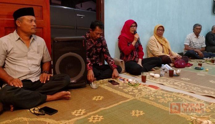 Mbak Binta Hadiri Pertemuan Warga Ploso untuk Pemantapan Pemilu Mbak Binta Hadiri Pertemuan Warga Ploso untuk Pemantapan Pemilu