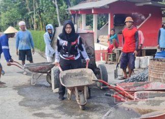Mbak Jeki Turut Gotong-Royong Revitalisasi Jalan Mbak Jeki Turut Gotong-Royong Revitalisasi Jalan