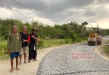 Mulyadi Kawal Pengaspalan Jalan Gumuk Mulyadi Kawal Pengaspalan Jalan Gumuk
