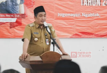 Bupati Magelang Memberikan Bantuan Material Perbaikan Jaringan Air Bersih Terdampak Bencana Kebakaran Hutan dan Lahan