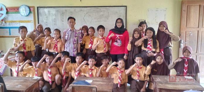 Sri Rejeki Beri Motivasi dan Dan Semangat Belajar Siswa SD