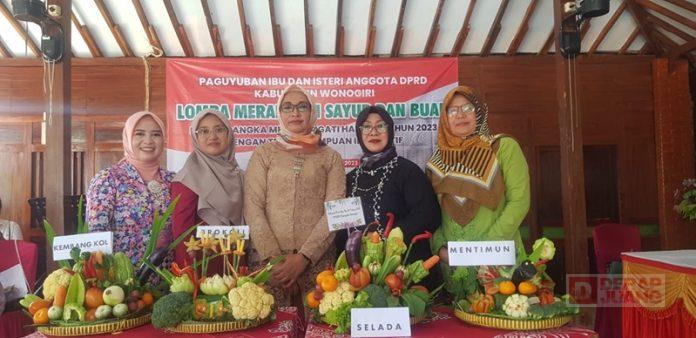 Sri Rejeki: Busana Nasional Khas Jawa Mewarnai Aksi PIIAD Sri Rejeki: Busana Nasional Khas Jawa Mewarnai Aksi PIIAD