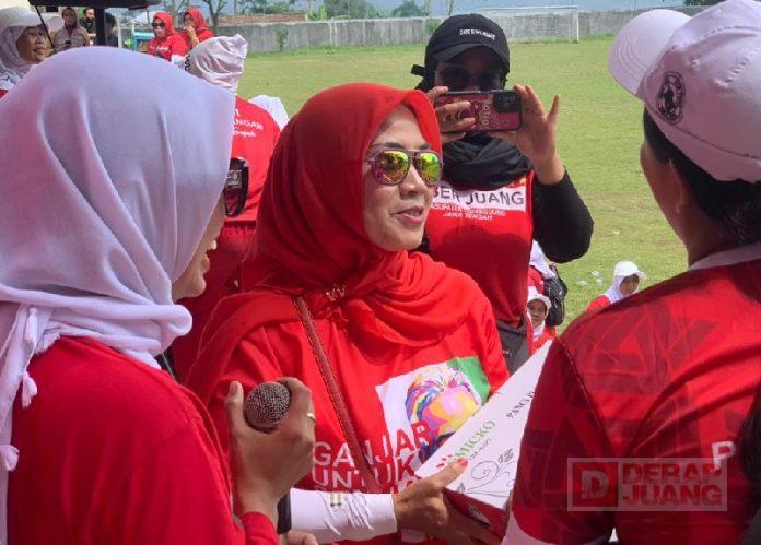 Sri Wahyu Solidkan Pasukan Senam Sicita di Ngadirejo Sri Wahyu