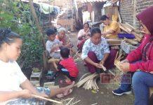 Wahyuningsih Kunjungi Pengrajin Keranjang Ikan di Pasar Merden