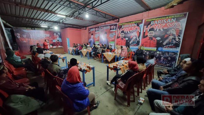 Wahyu Nugroho beri arahan kepada team gugus tugas di posko pemenangan dapil 2 Wahyu Nugroho beri arahan kepada team gugus tugas di posko pemenangan dapil 2