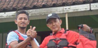 Sarmin Gelontorkan Rompi untuk Pengusaha di Wisata Sitalang Sarmin Gelontorkan Rompi untuk Pengusaha di Wisata Sitalang