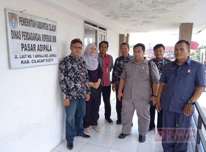 Pimpin Komisi B Sambangi Pasar Adipala, Purwanto Harap Pedagang Berinovasi