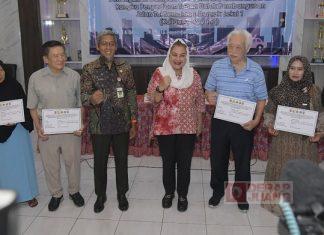 Mbak Ita Dampingi Warga Terima Dana Kerohiman Pembangunan Tol dan Kolam Retensi Mbak Ita Dampingi Warga Terima Dana Kerohiman Pembangunan Tol dan Kolam Retensi