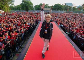 Sapa Ribuan Srikandi Partai di Solo, Atiqoh Ingatkan Perjuangan Perempuan Masih Panjang Sapa Ribuan Srikandi Partai di Solo, Atiqoh Ingatkan Perjuangan Perempuan Masih Panjang