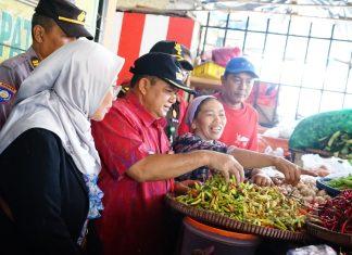 Sidak Pasar, Ngesti Awasi Stabilitas Harga Kebutuhan Pokok Menjelang Nataru Sidak Pasar, Ngesti Awasi Stabilitas Harga Kebutuhan Pokok Menjelang Nataru