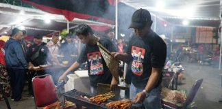 Puluhan Pelaku Usaha UMKM dan PKL, Semarakkan Nobar Cawapres Bareng TPD Jateng Puluhan Pelaku Usaha UMKM dan PKL Semarakkan Nobar Cawapres Bareng TPD Jateng