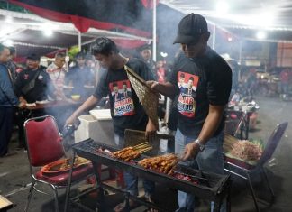 Puluhan Pelaku Usaha UMKM dan PKL Semarakkan Nobar Cawapres Bareng TPD Jateng