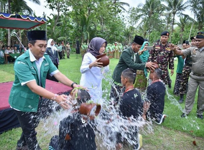 Ristawati menghadiri Diklatsar Banser Satkoryon di Desa Kabuaran Ristawati menghadiri Diklatsar Banser Satkoryon di Desa Kabuaran
