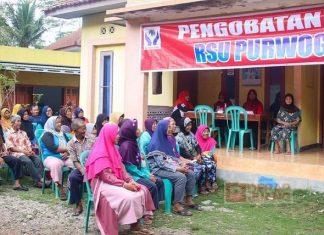 Ristawati Purwaningsih Hadiri Pengobatan Massal di Desa Wonodadi