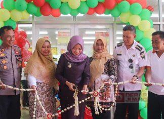 Ristawati Resmikan BUMDES MAPAN Mart 2 Desa Karangsari