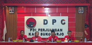 DPC PDI Perjuangan Sukoharjo Bagikan Alat Peraga Kampanye DPC PDI Perjuangan Sukoharjo Bagikan Alat Peraga Kampanye