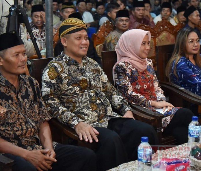 Ristawati Hadiri Selamatan Desa Tambakmulyo Ristawati Hadiri Selamatan Desa Tambakmulyo