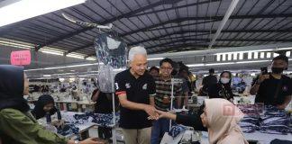 Sambangi Buruh Garmen di Banjarnegara, Ganjar : Pemerintah Harus Hadir Bagi Pengusaha