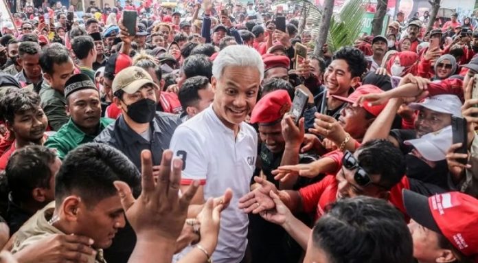 Ganjar-Pranowo-Temui-Nelayan-Di-Pekalongan-160124-ysw-1